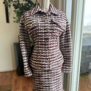 ST. John Suit w/pockets ~ Skirt w/ tag